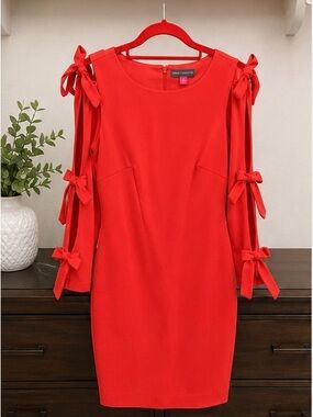 Vince Camuto Bow Dress – NWT (Dillard’s Exclusive) – Size XS